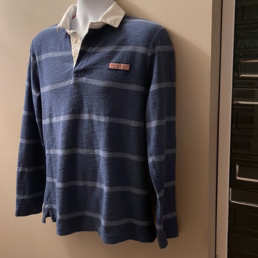 VINEYARD VINES Apollo (long sleeve). Size Small - Picture 3 of 10